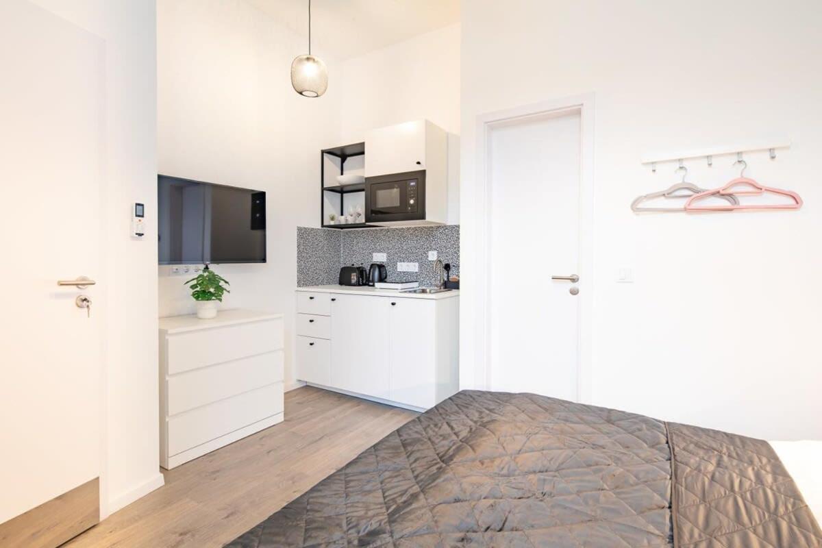 Extreme Central - Modern Mini Studio Budapest Bagian luar foto